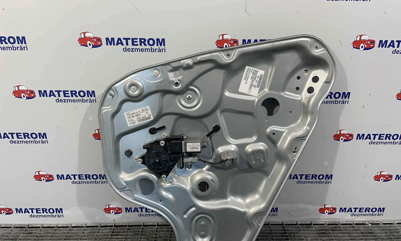 MACARA USA SPATE DREAPTA HYUNDAI i30 2007-2012