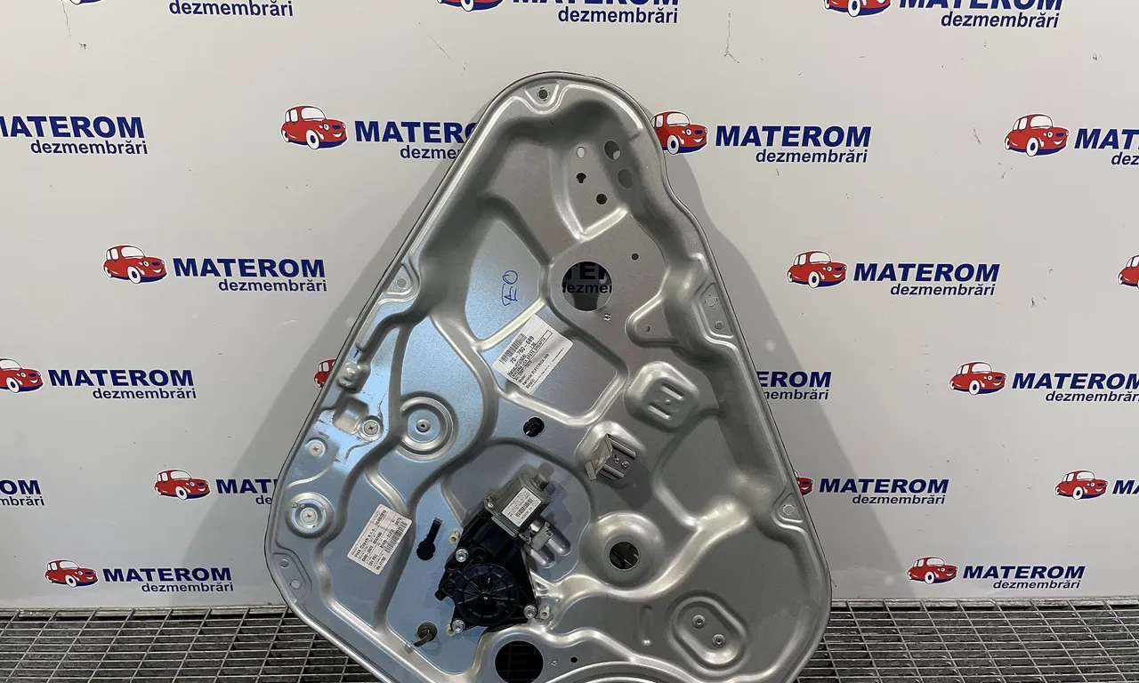 MACARA USA SPATE DREAPTA HYUNDAI i30 2007-2012
