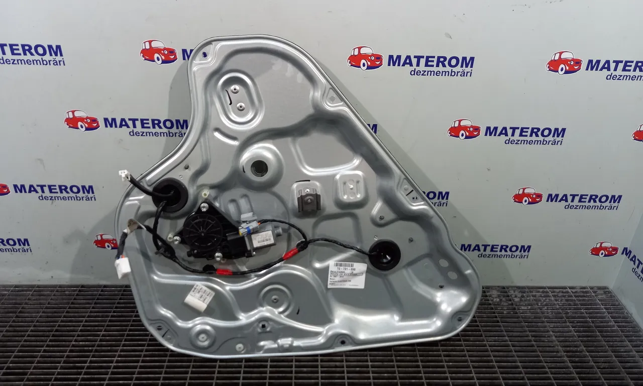 MACARA USA SPATE STANGA HYUNDAI i30 2007-2012