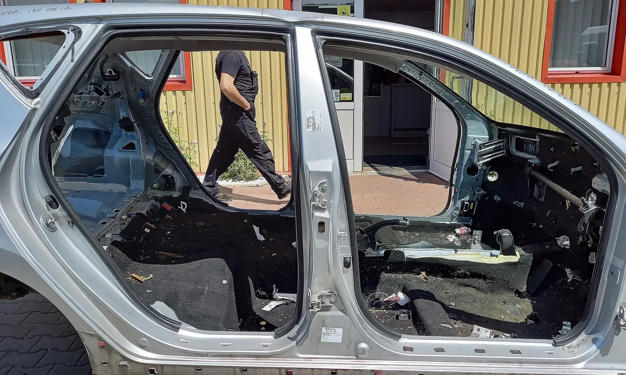 STALP MIJLOC DREAPTA HYUNDAI i30 2007-2012
