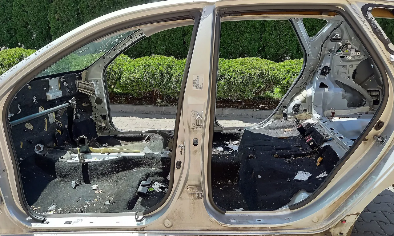 STALP MIJLOC STANGA HYUNDAI i30 2007-2012