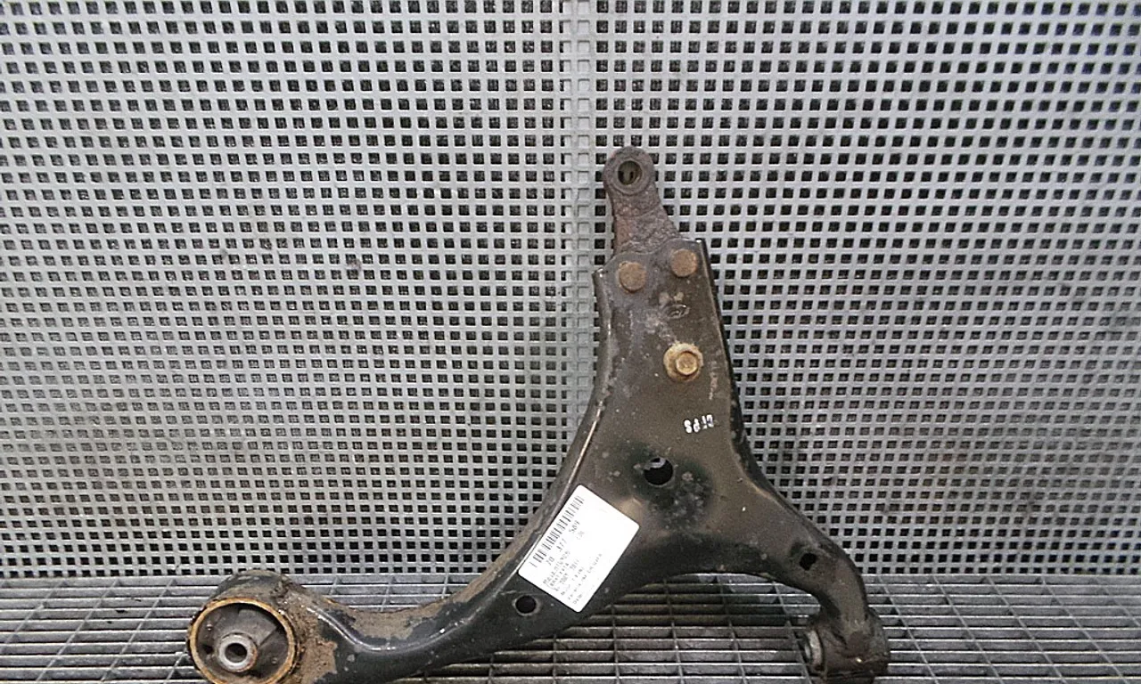 BRAT FATA INFERIOR DREAPTA HYUNDAI i30 2007-2012