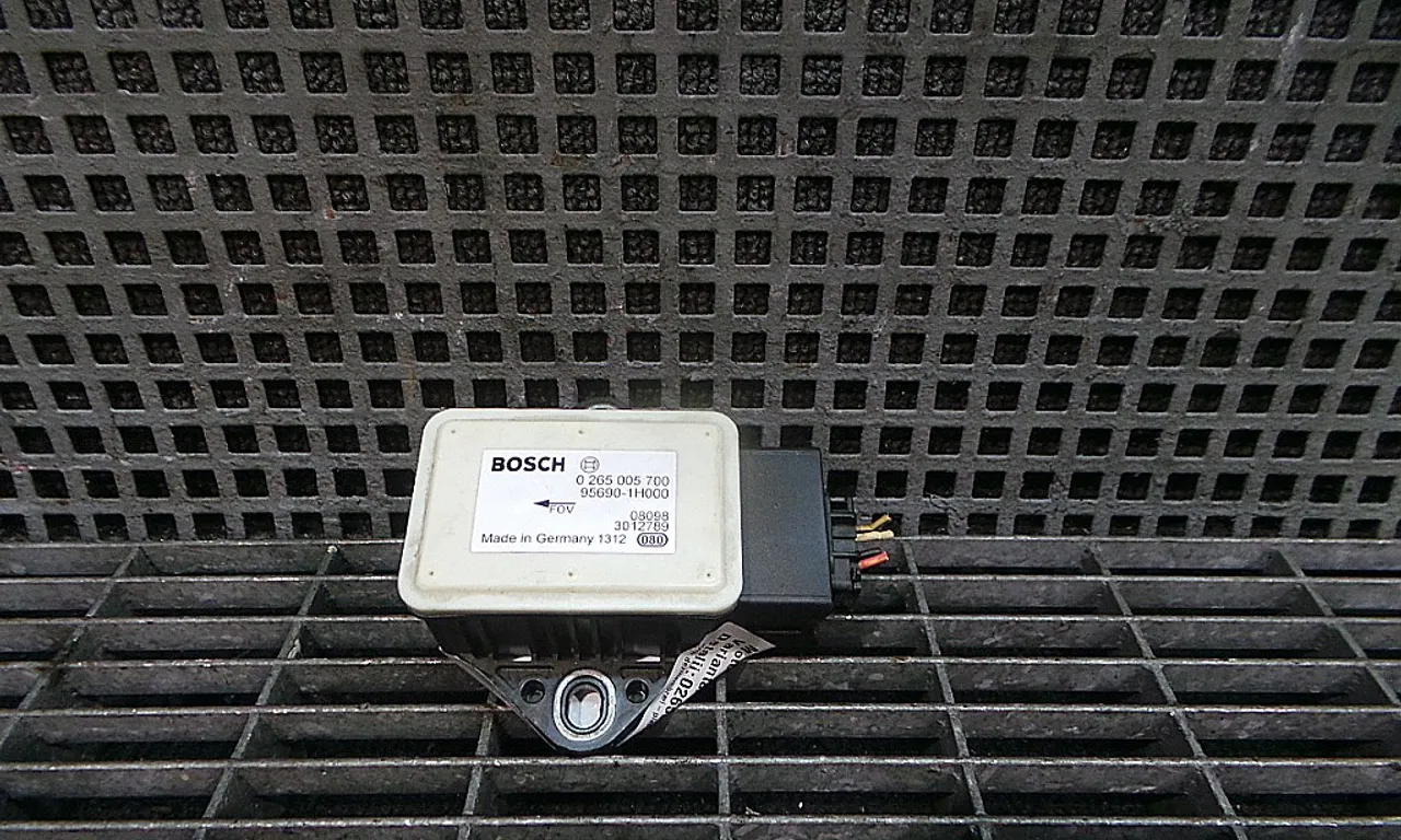 SENZOR ESP HYUNDAI i30 2007-2012
