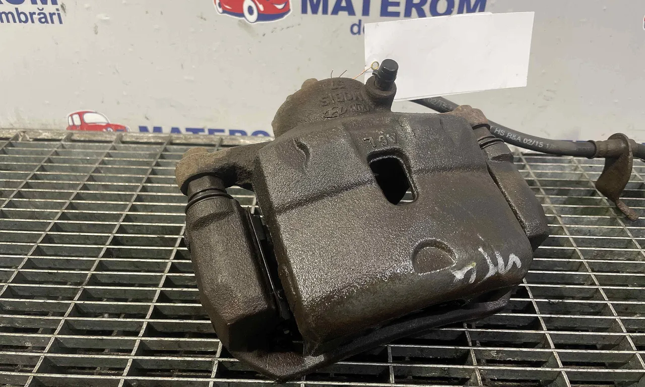 ETRIER FATA STANGA HYUNDAI i30 2012-2017