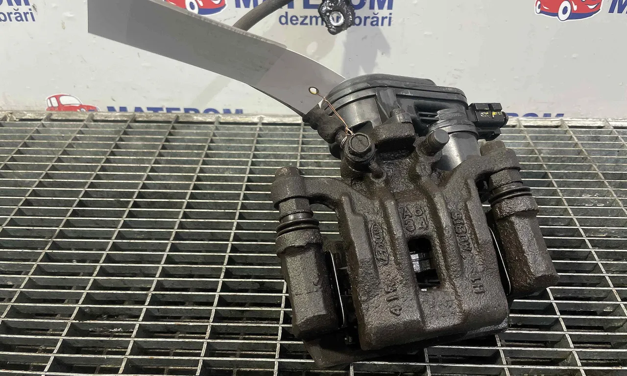 ETRIER SPATE DREAPTA HYUNDAI i30 2012-2017