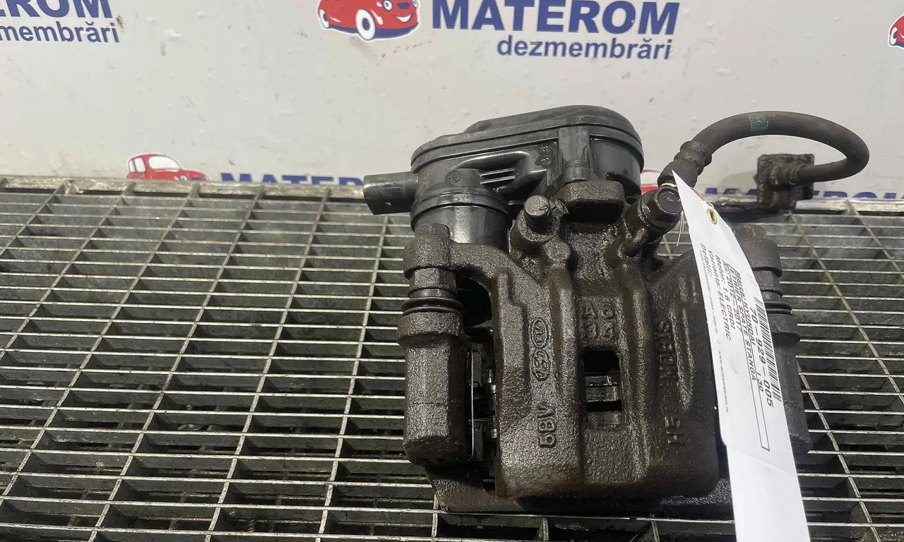 ETRIER SPATE STANGA HYUNDAI i30 2012-2017