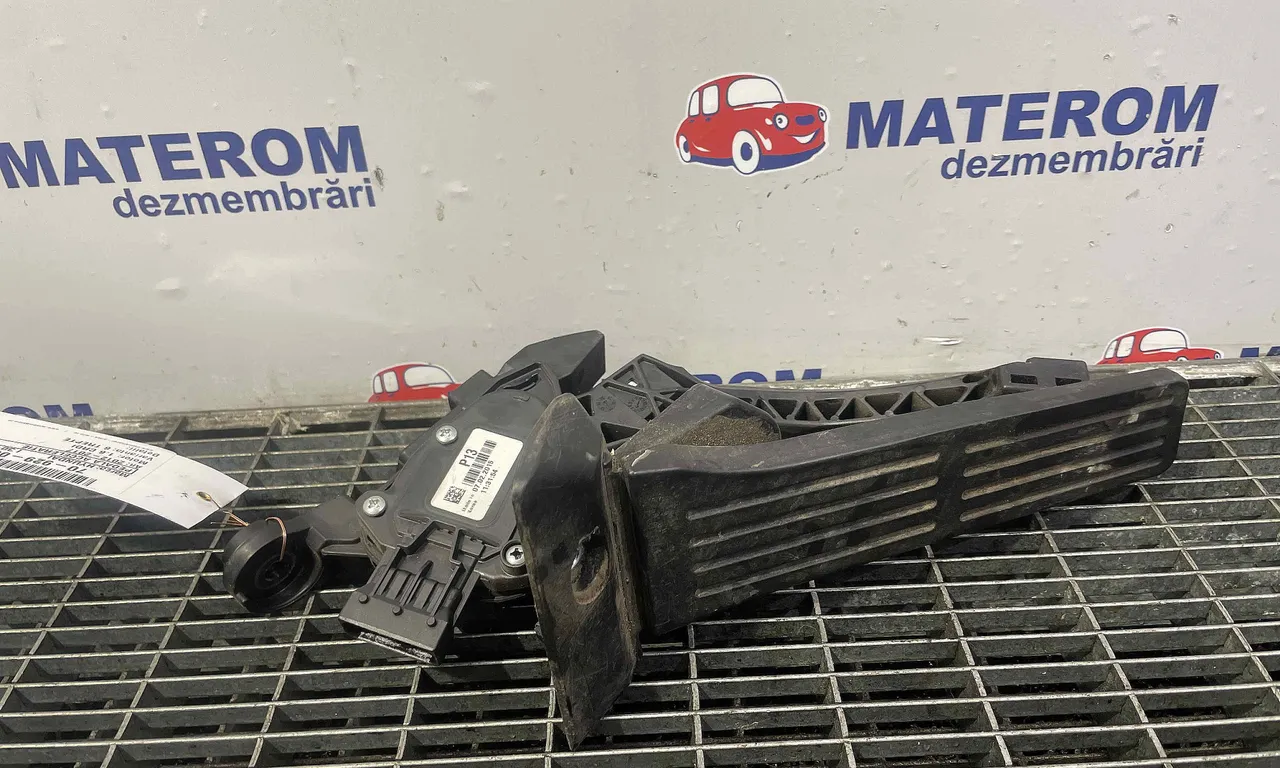 PEDALA ACCELERATIE HYUNDAI i30 2012-2017