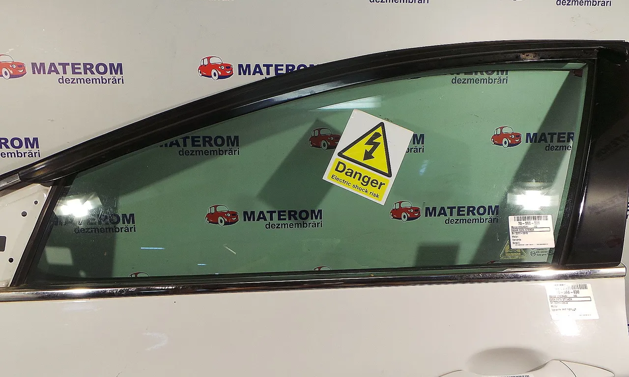 GEAM FATA STANGA HYUNDAI i40 I CW 2011-2019