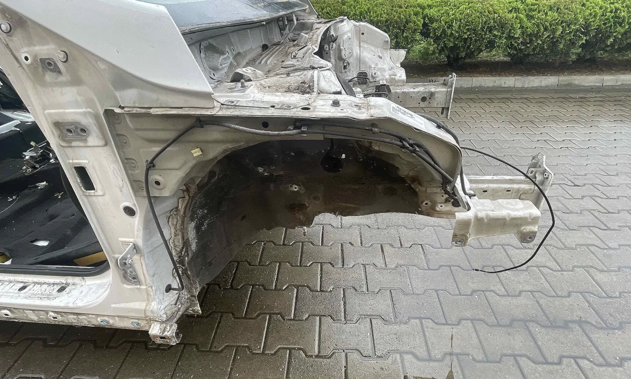 LONJERON DREAPTA HYUNDAI i40 I CW 2011-2019