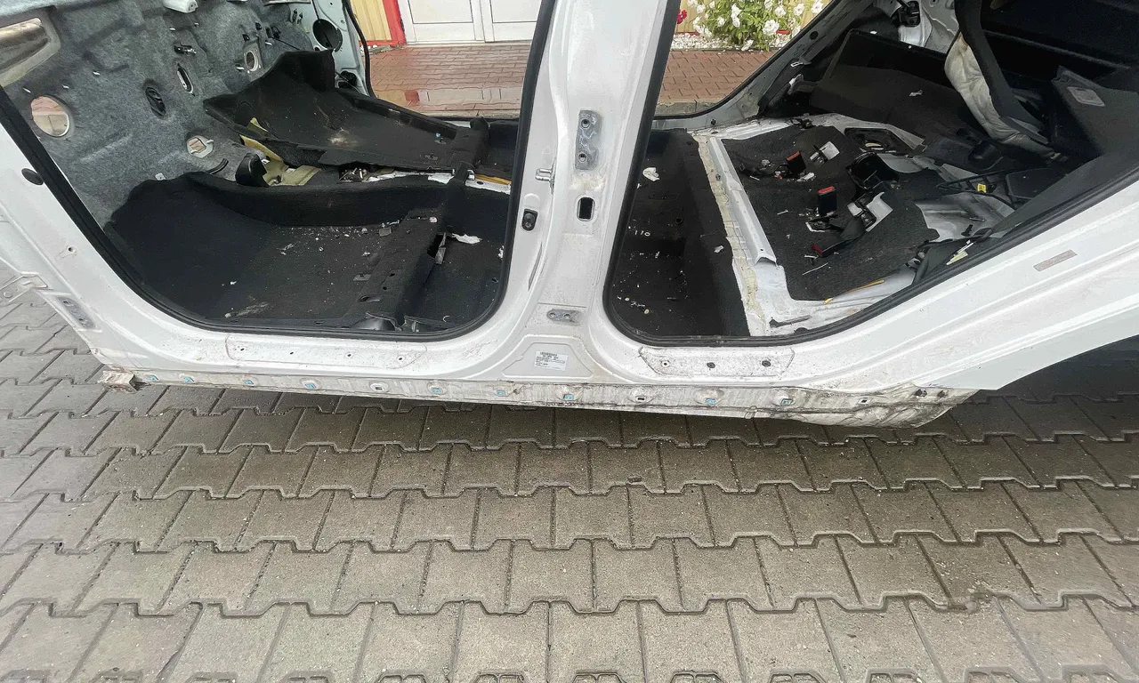 PRAG STANGA HYUNDAI i40 I CW 2011-2019