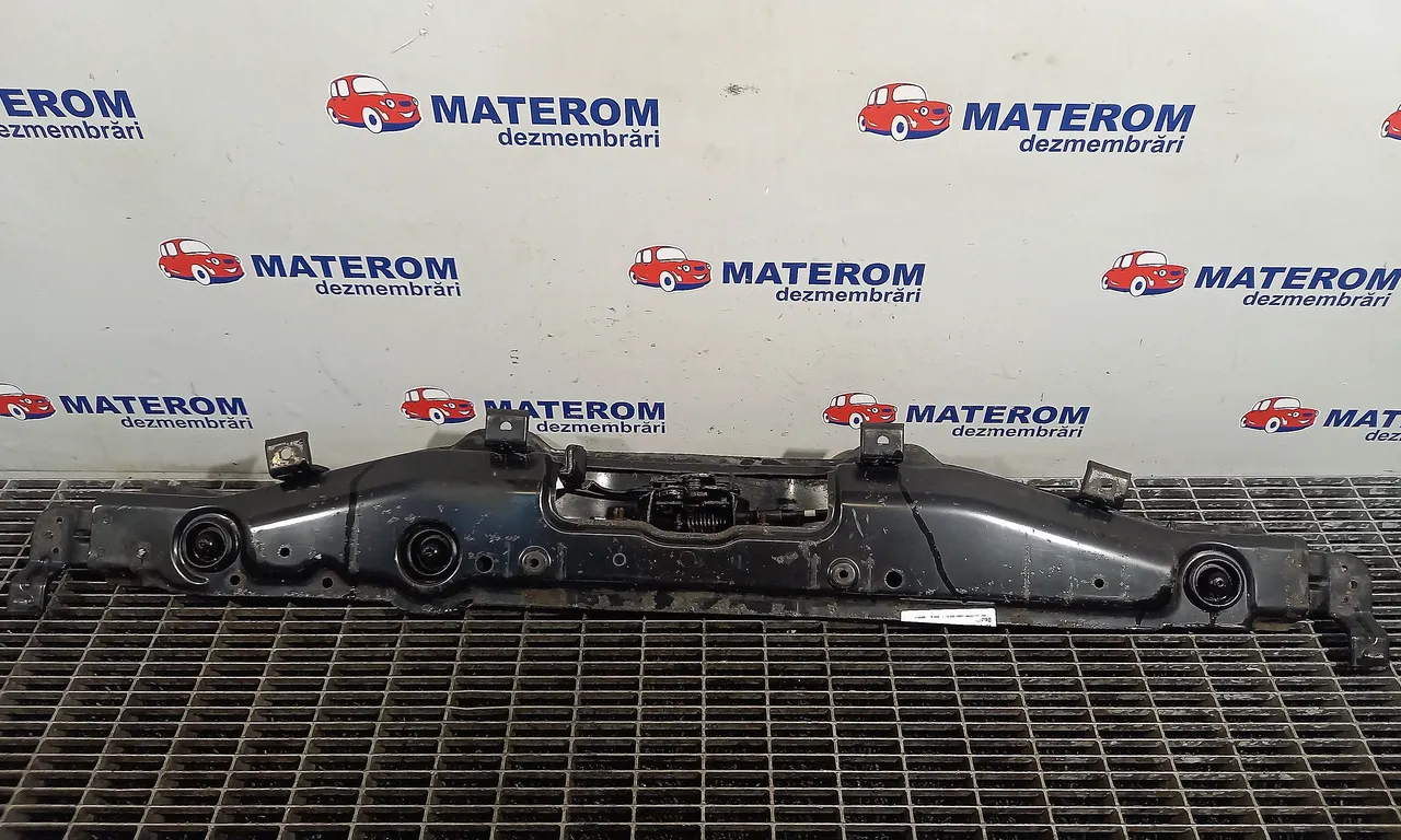 TRAVERSA SUPERIOARA HYUNDAI i40 I CW 2011-2019