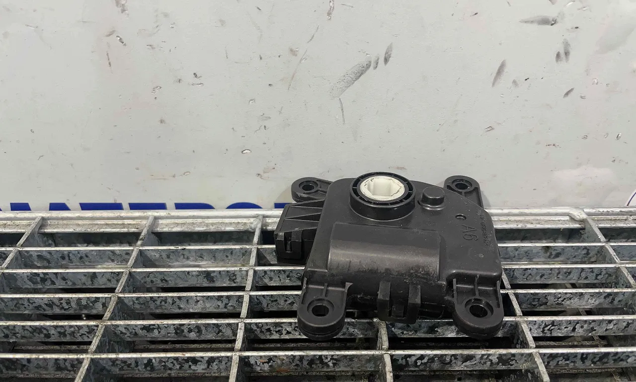 MOTORAS CLAPETA INCALZIRE HYUNDAI i40 I CW 2011-2019
