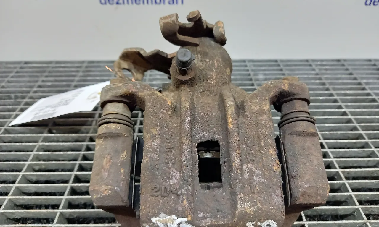 ETRIER SPATE STANGA HYUNDAI ix20 2010-2019
