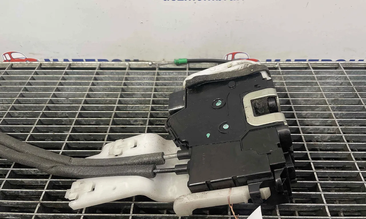 INCUIETOARE USA FATA DREAPTA HYUNDAI ix35 2009-2016