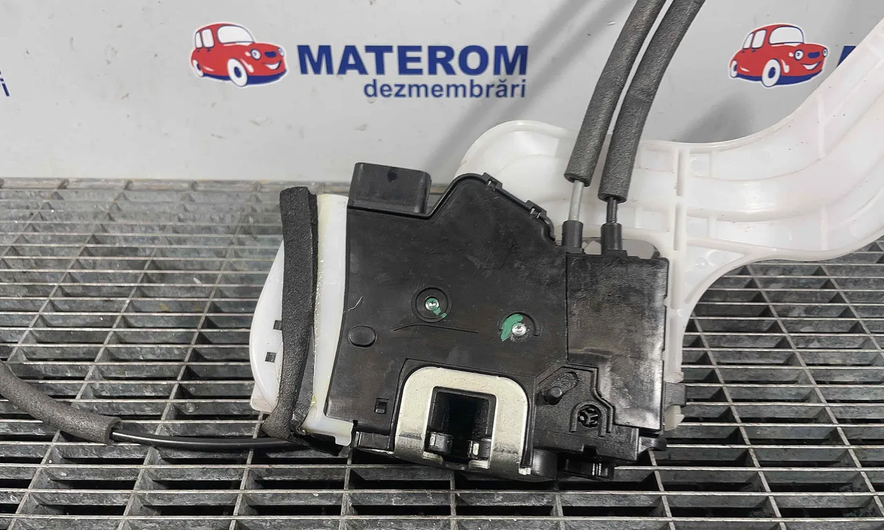 INCUIETOARE USA SPATE STANGA HYUNDAI ix35 2009-2016
