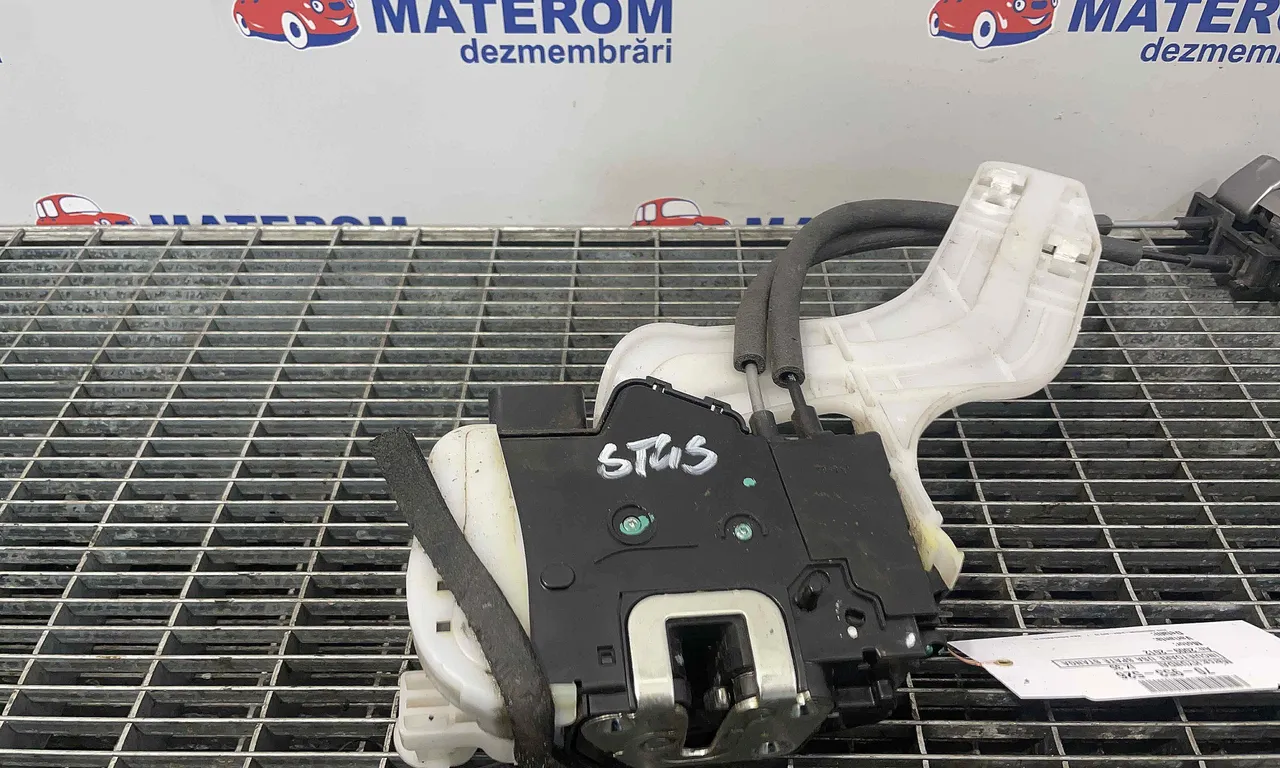 INCUIETOARE USA SPATE STANGA HYUNDAI ix35 2009-2016