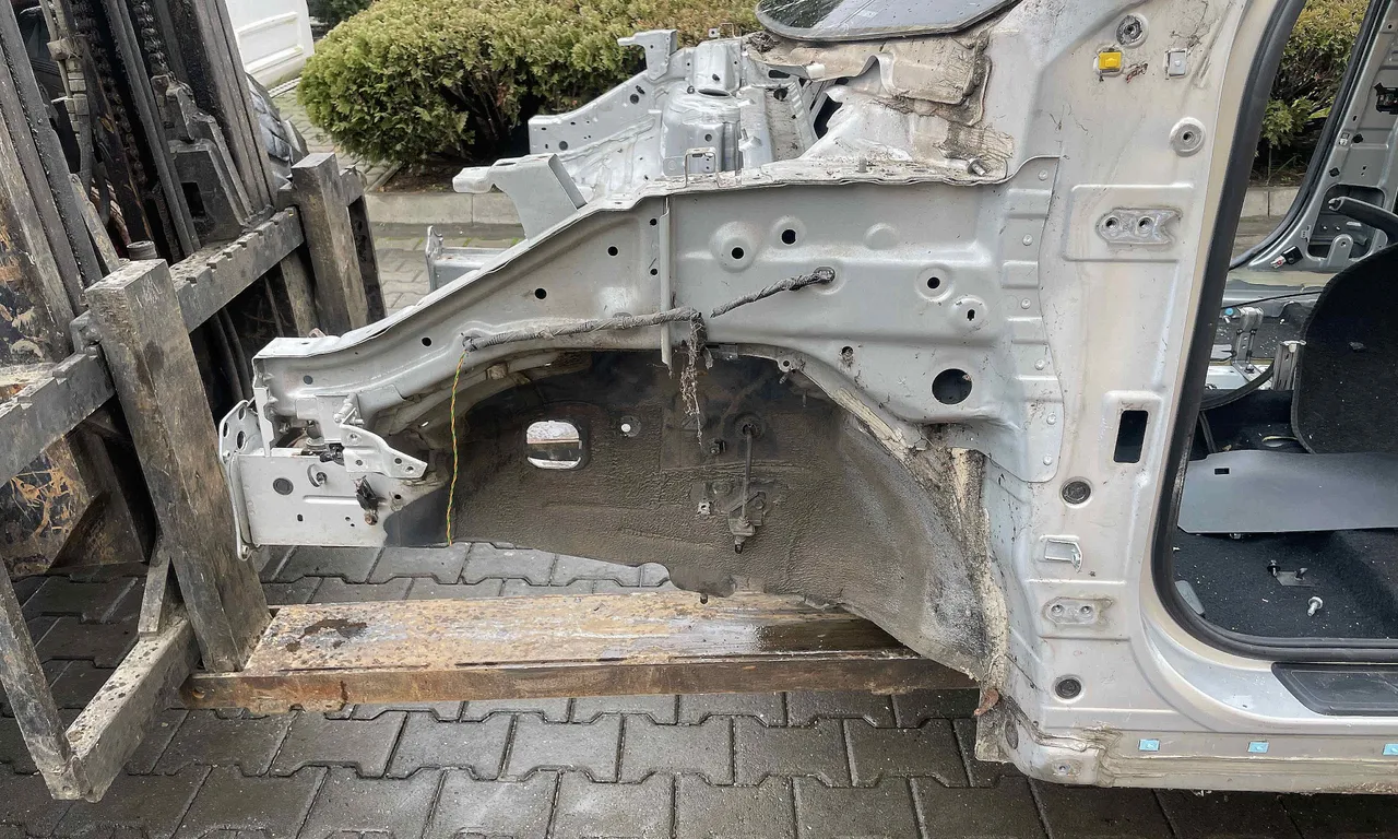 LONJERON STANGA HYUNDAI ix35 2009-2016