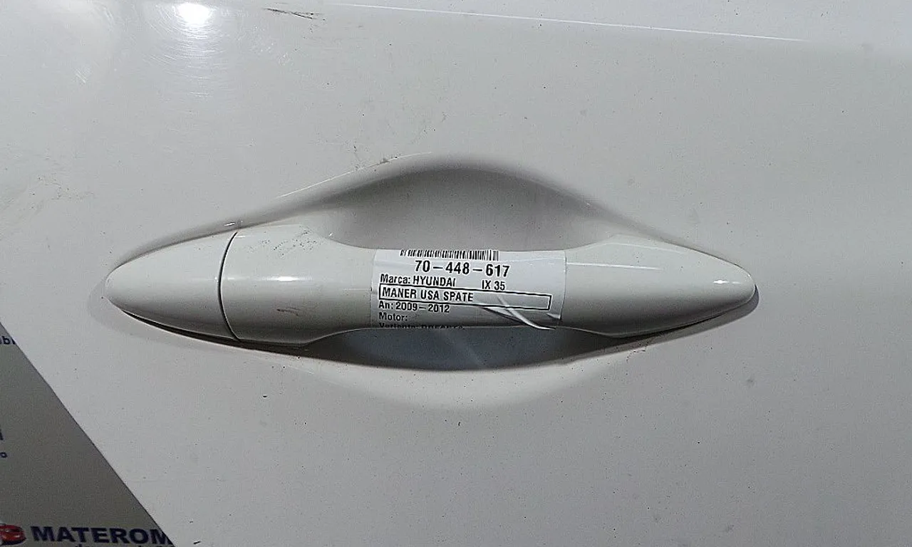 MANER USA SPATE DREAPTA HYUNDAI ix35 2009-2016