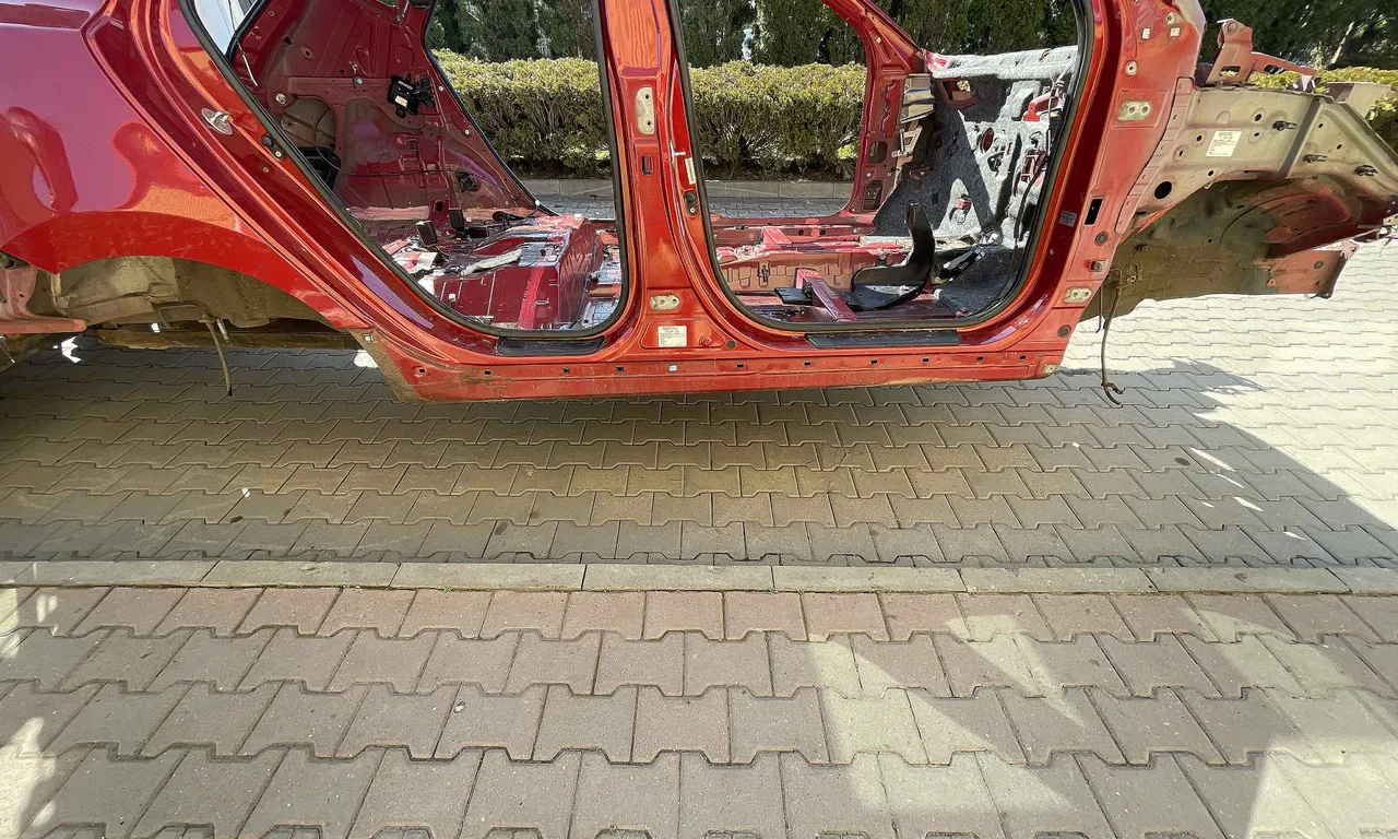 PRAG DREAPTA HYUNDAI ix35 2009-2016