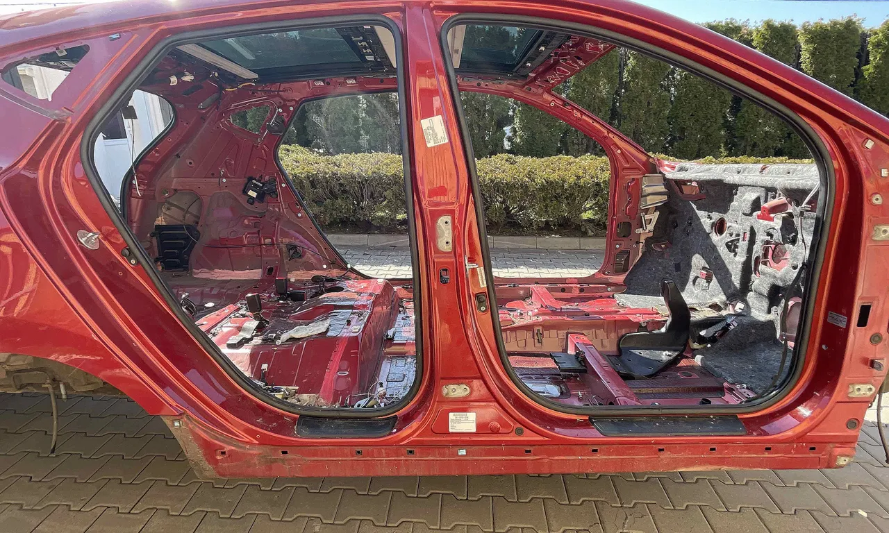 STALP MIJLOC DREAPTA HYUNDAI ix35 2009-2016