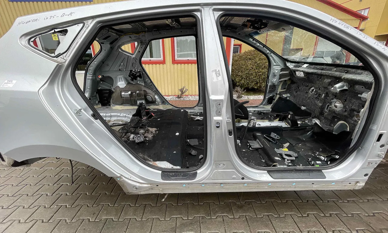 STALP MIJLOC DREAPTA HYUNDAI ix35 2009-2016