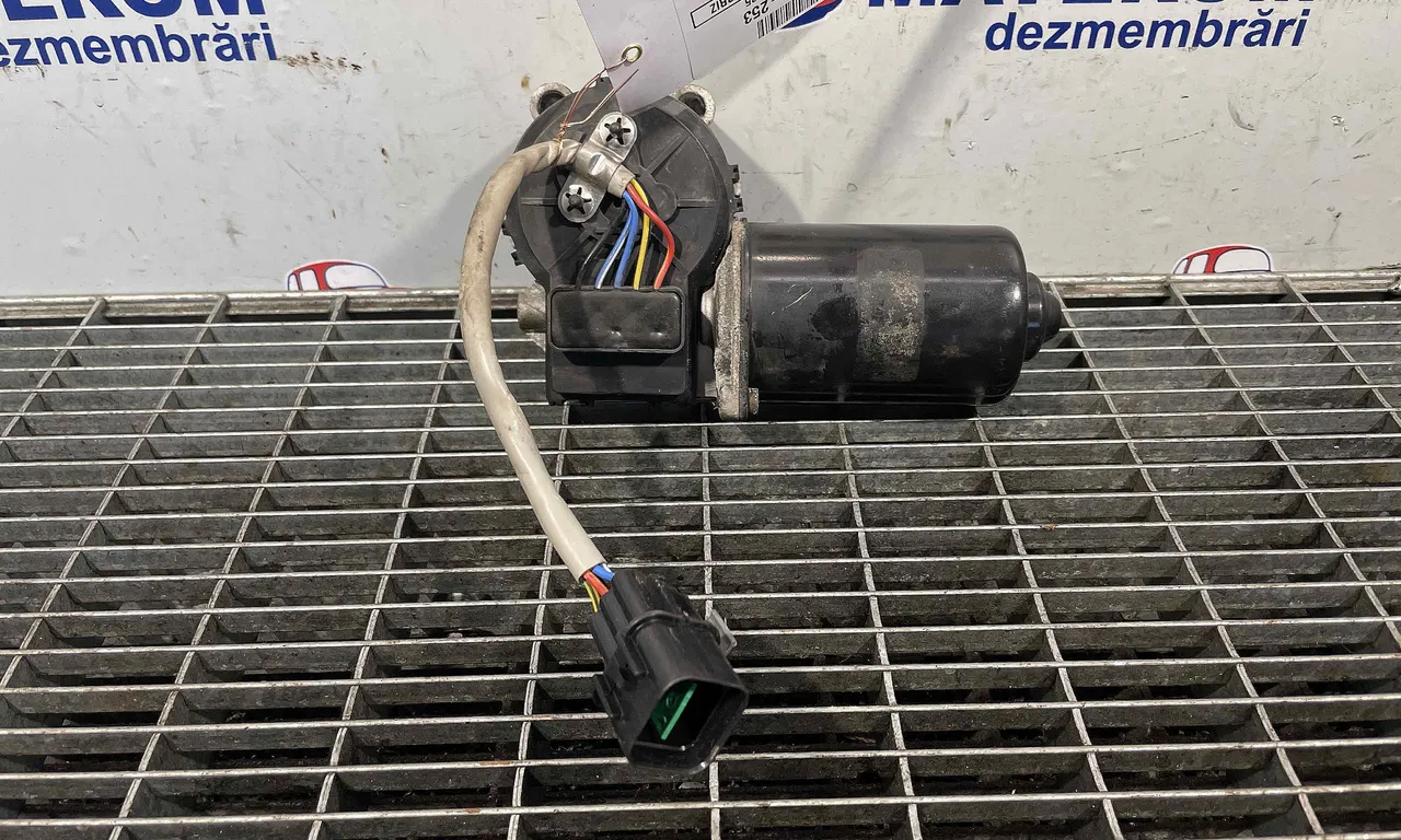 MOTORAS STERGATOR PARBRIZ HYUNDAI ix35 2009-2016