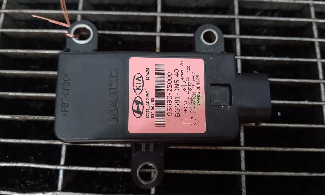SENZOR ESP HYUNDAI ix35 2009-2016