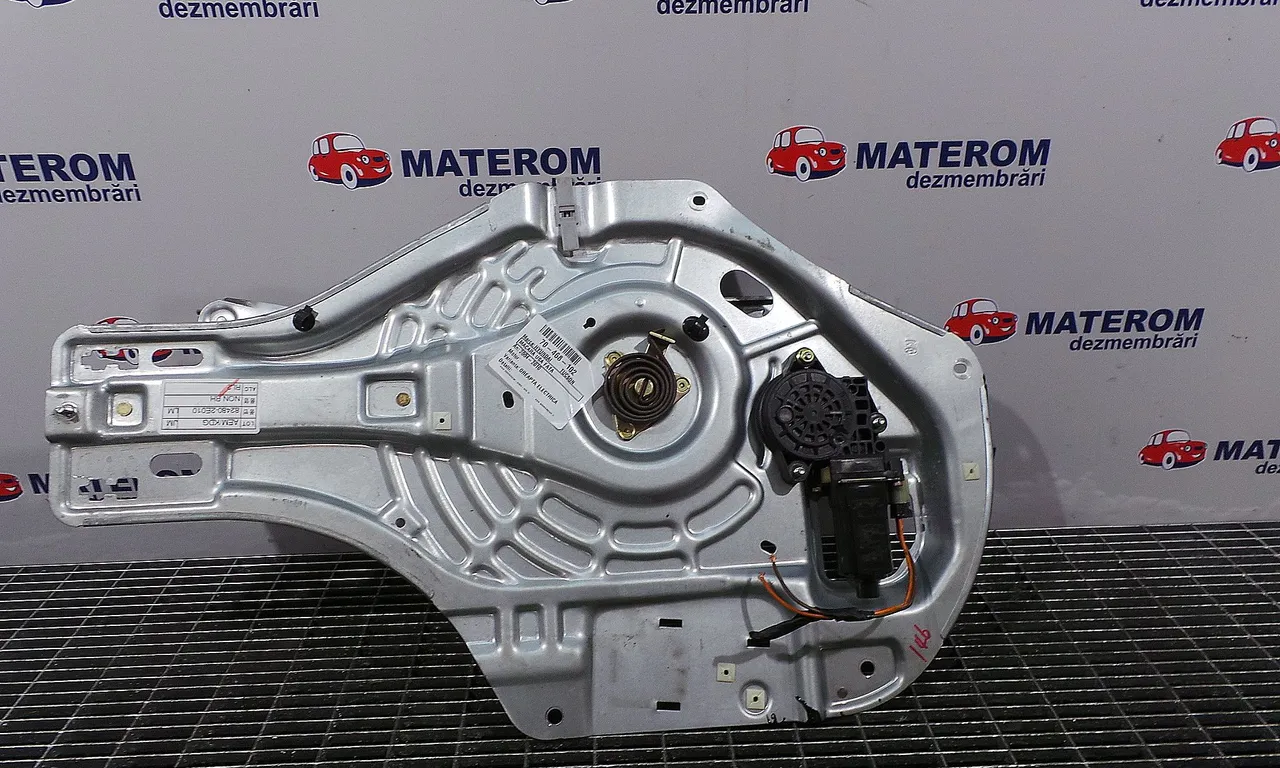 MACARA USA FATA DREAPTA HYUNDAI TUCSON 2004-2019