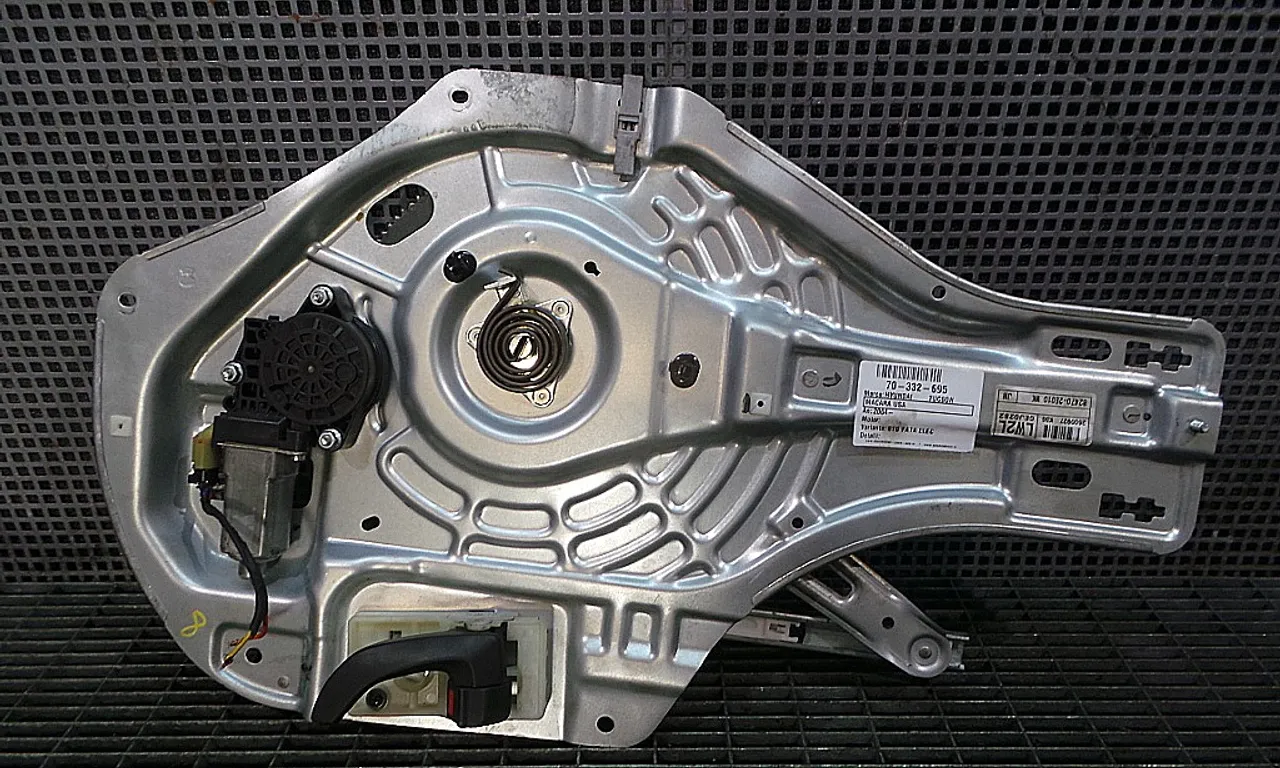 MACARA USA FATA STANGA HYUNDAI TUCSON 2004-2019