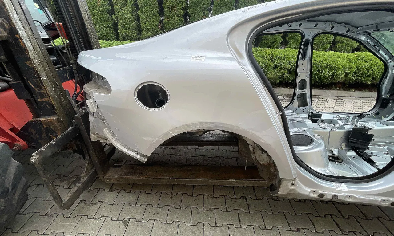 ARIPA SPATE DREAPTA JAGUAR XF I 2008-2015