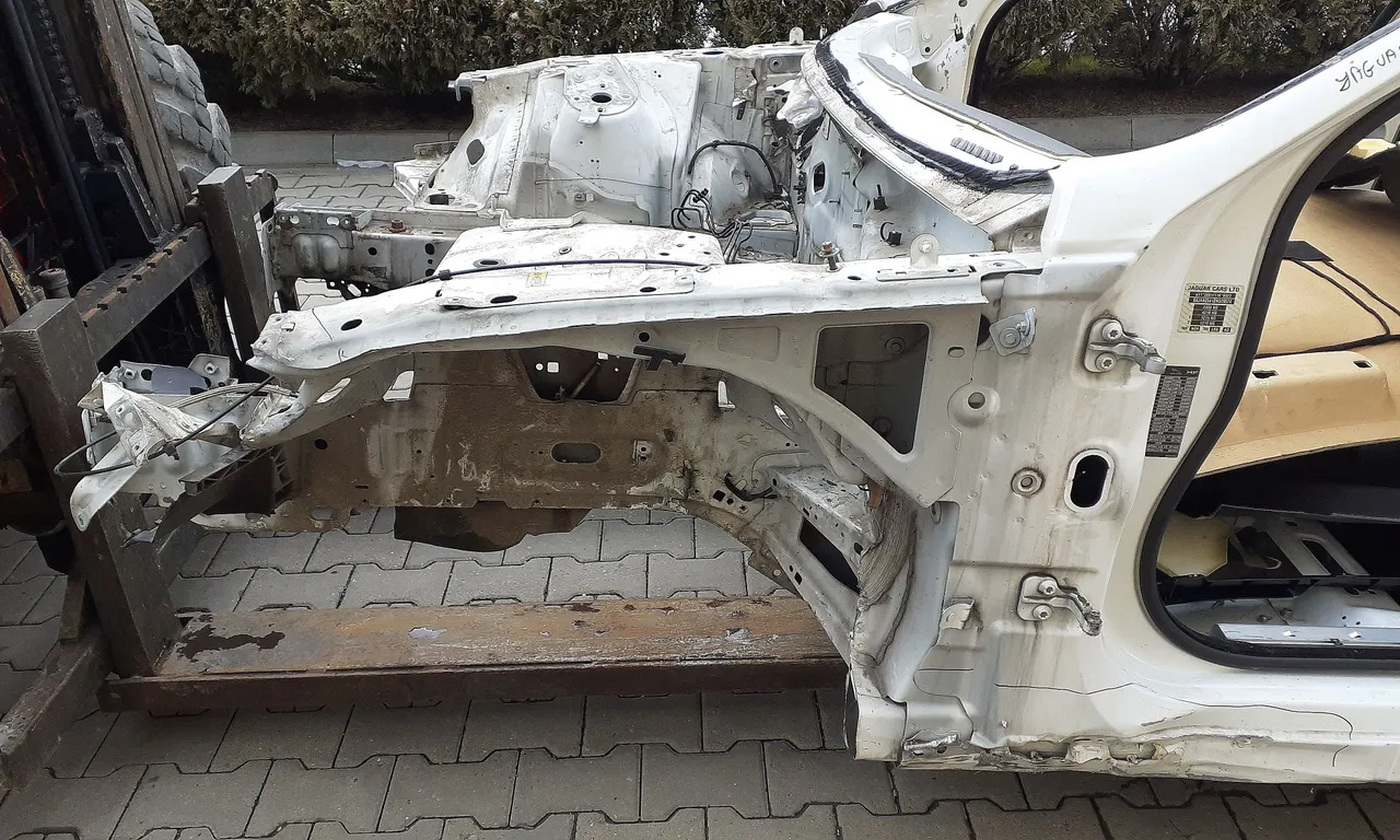 LONJERON STANGA JAGUAR XF I 2008-2015