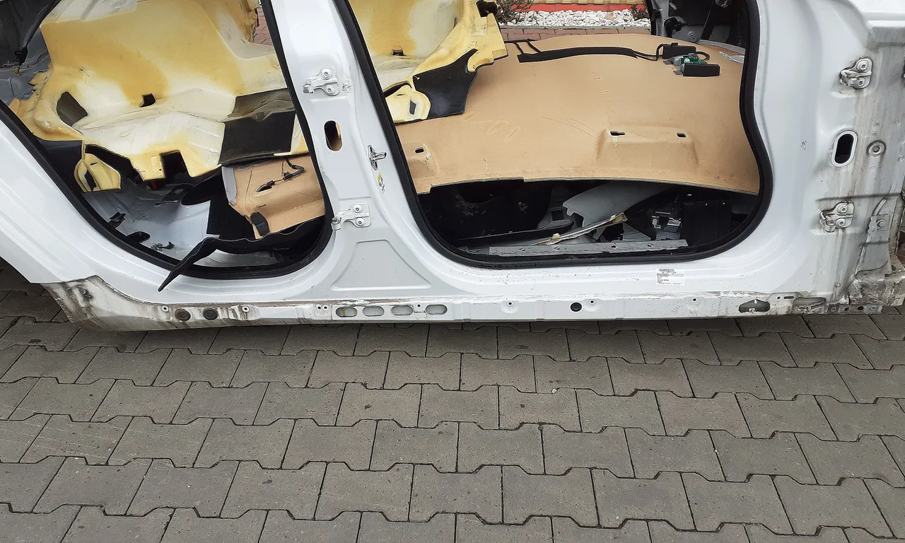 PRAG DREAPTA JAGUAR XF I 2008-2015