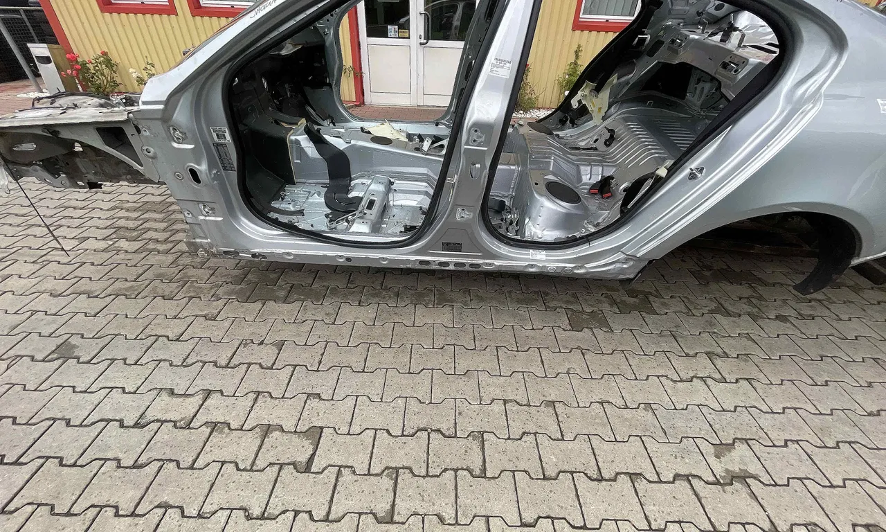 PRAG STANGA JAGUAR XF I 2008-2015
