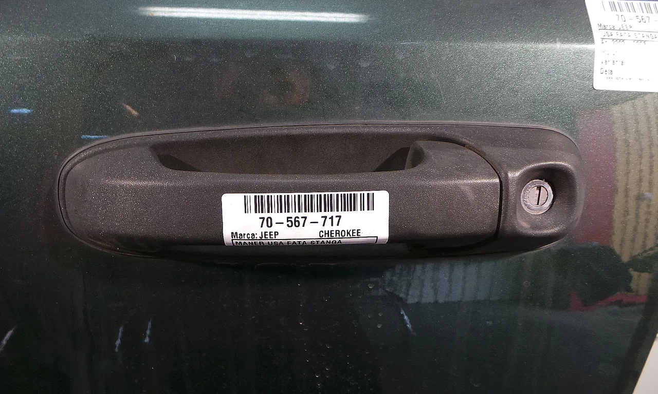 MANER USA FATA STANGA JEEP CHEROKEE 2001-2008