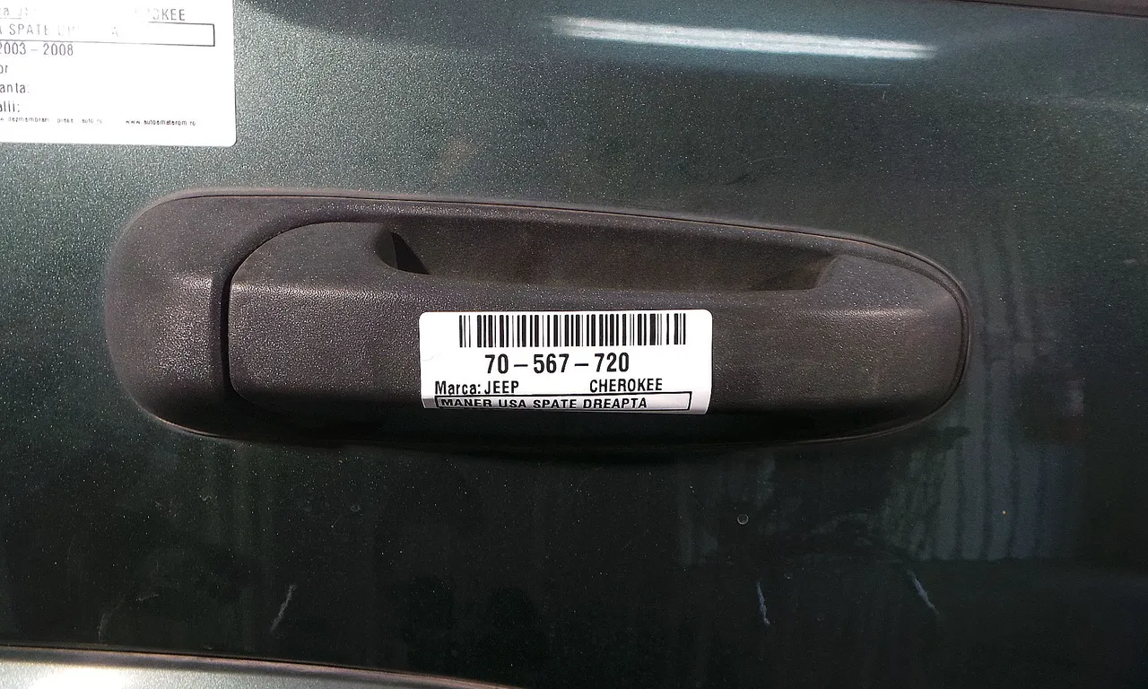 MANER USA SPATE DREAPTA JEEP CHEROKEE 2001-2008