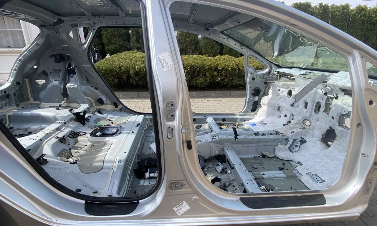 STALP MIJLOC DREAPTA KIA CEE'D 2012-2018