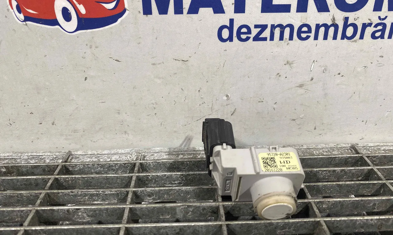 SENZOR PARCARE SPATE KIA CEE'D 2012-2018