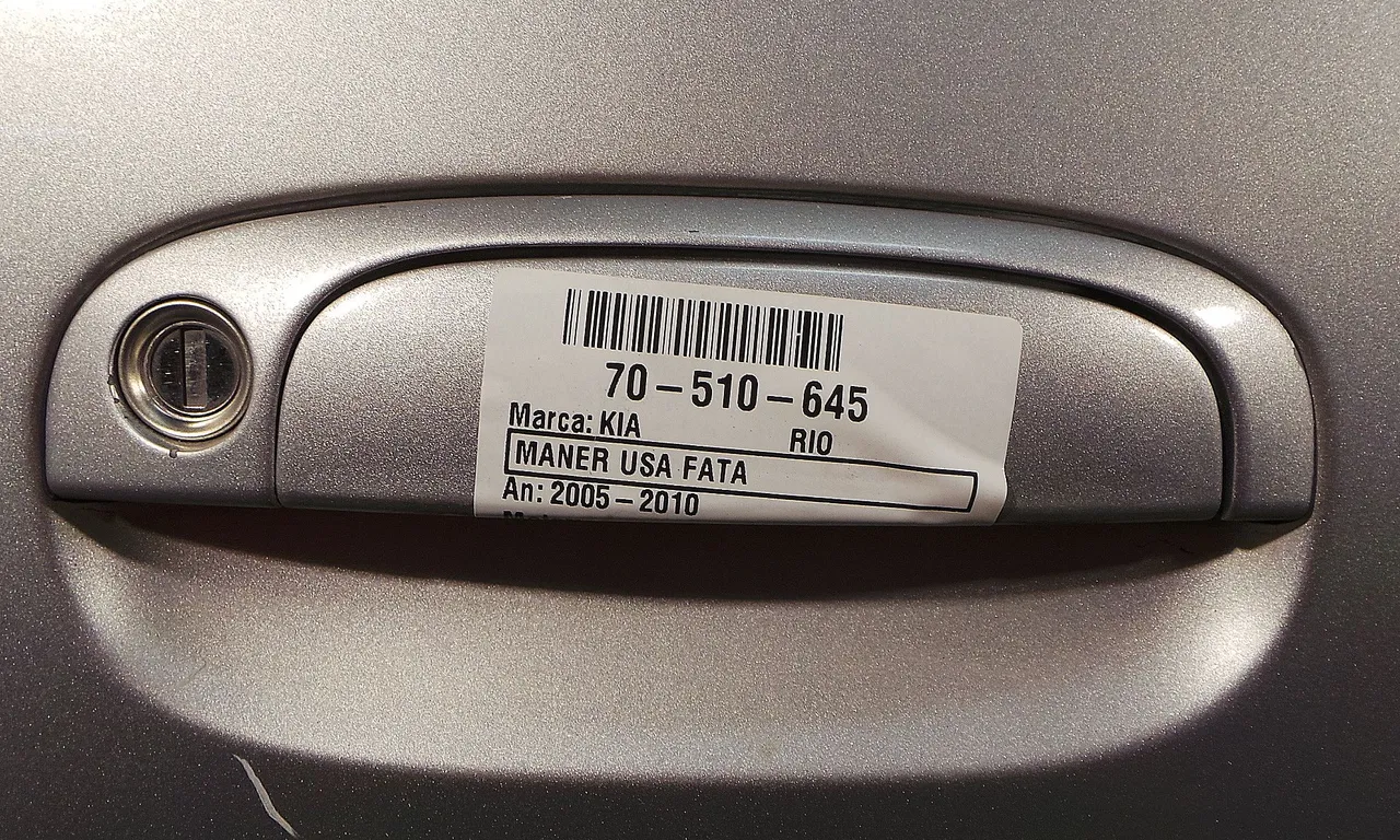 MANER USA FATA DREAPTA KIA RIO II 2005-2011