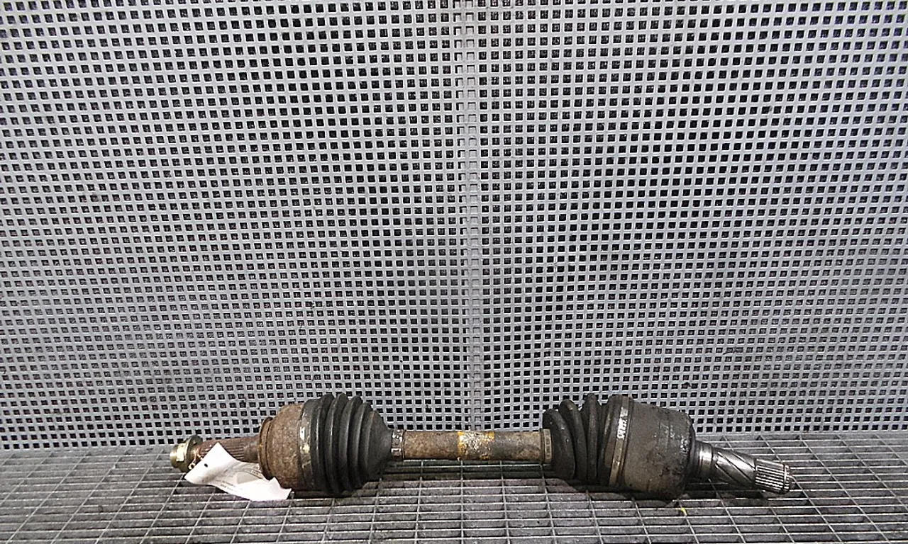 PLANETARA FATA STANGA KIA SORENTO I 2002-2011
