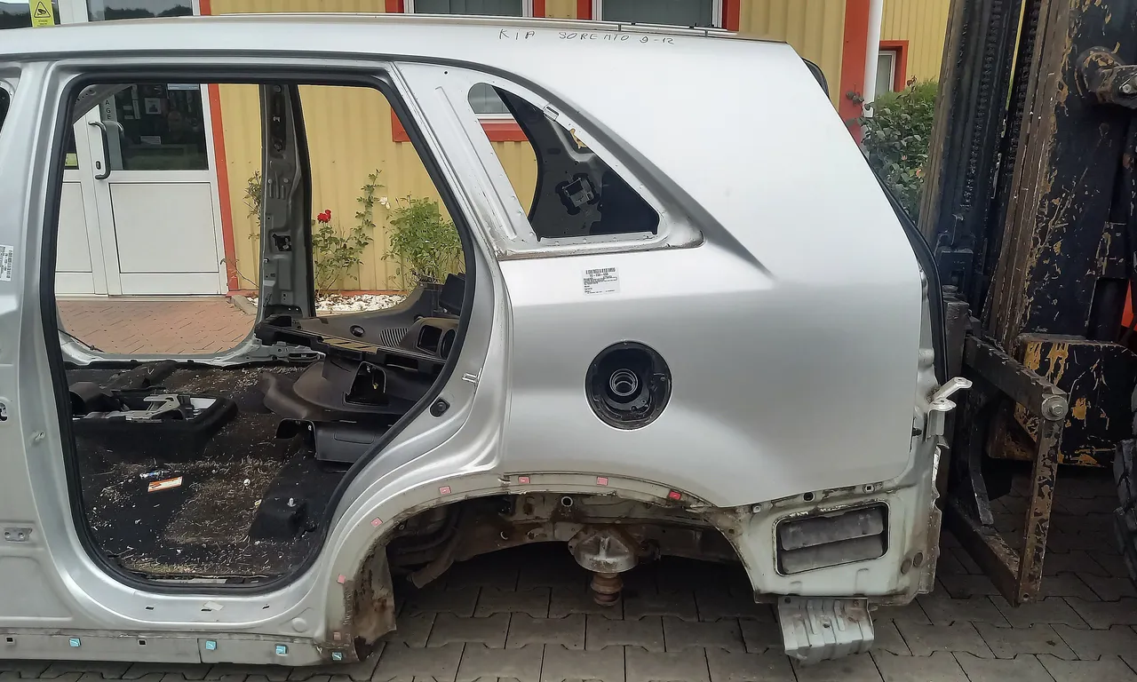 ARIPA SPATE STANGA KIA SORENTO II 2009-2016