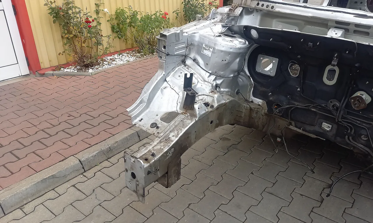 LONJERON DREAPTA KIA SORENTO II 2009-2016