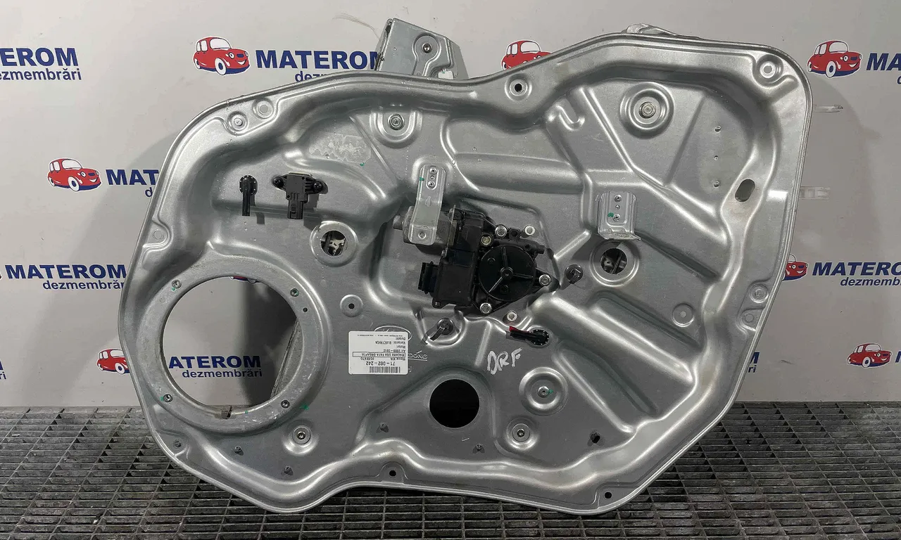 MACARA USA FATA DREAPTA KIA SORENTO II 2009-2016