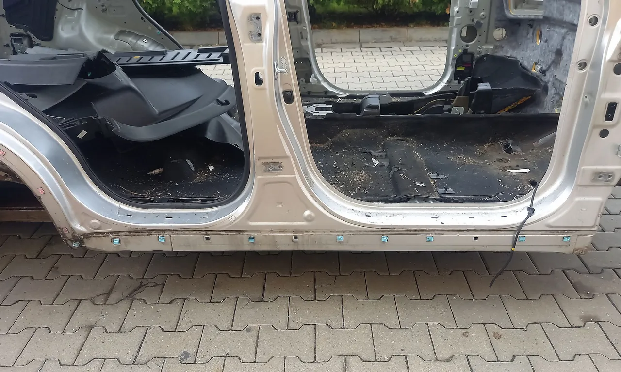 PRAG DREAPTA KIA SORENTO II 2009-2016