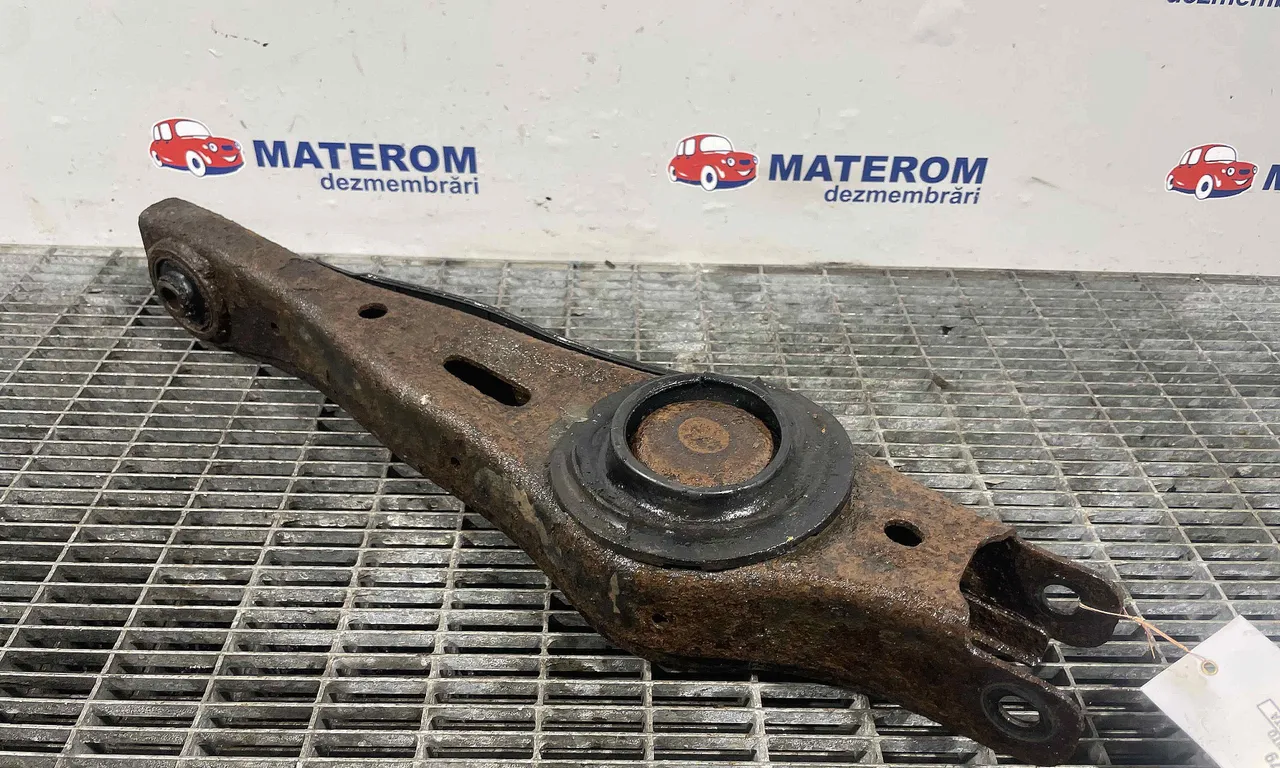 BRAT SPATE INFERIOR DREAPTA KIA SORENTO II 2009-2016