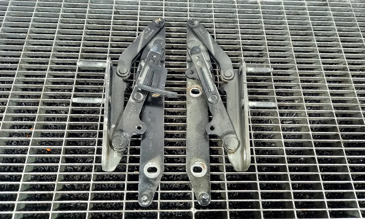 BALAMALE CAPOTA FATA LAND ROVER DISCOVERY III 2004-2009