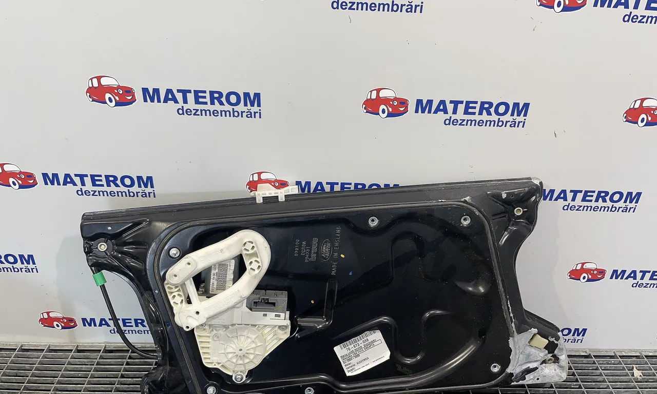 MACARA USA FATA DREAPTA LAND ROVER DISCOVERY III 2004-2009
