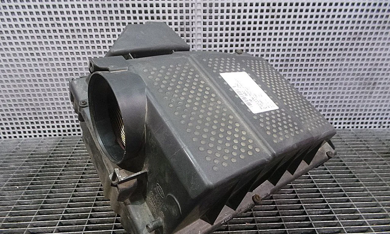 CARCASA FILTRU AER LAND ROVER DISCOVERY III 2004-2009