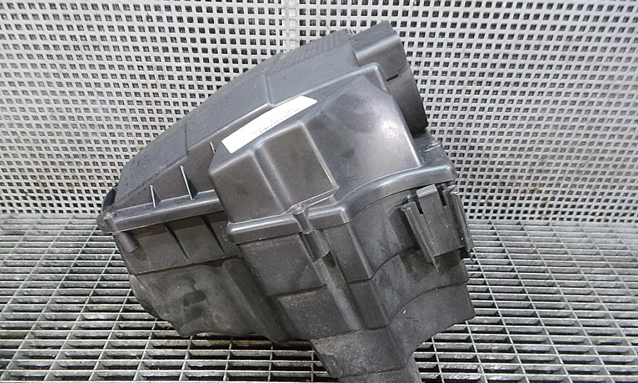 CARCASA FILTRU AER LAND ROVER DISCOVERY III 2004-2009