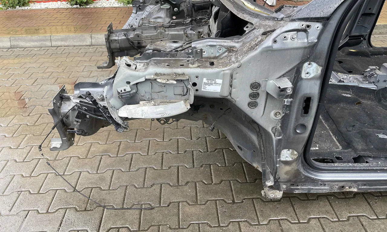 LONJERON STANGA LAND ROVER DISCOVERY SPORT 2014-2019