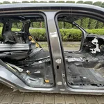 STALP MIJLOC DREAPTA LAND ROVER DISCOVERY SPORT 2.0 D 2014-2019 oe-LR061007, vedere frontata